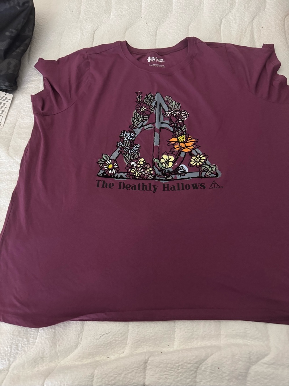 Torrid size 3 Harry Potter 'The Deathly Hallows' Floral Logo Tee - Plum